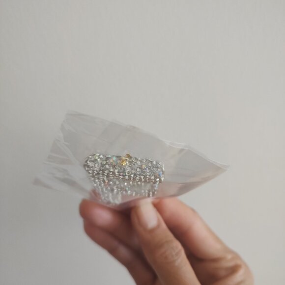 F charm with 18k real gold hook - Picture 3 of 3